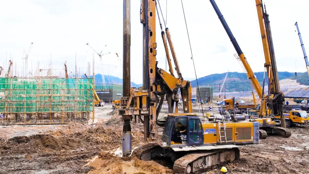 20 XCMG Rotary Drilling Rig "Group Construction" Yunnan "Green Steel City"