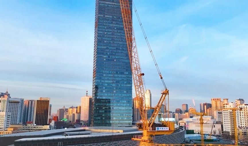 Help Build Skyscraper Twin Towers | XCMG Luffing Tower Crane Shines "Cloud"