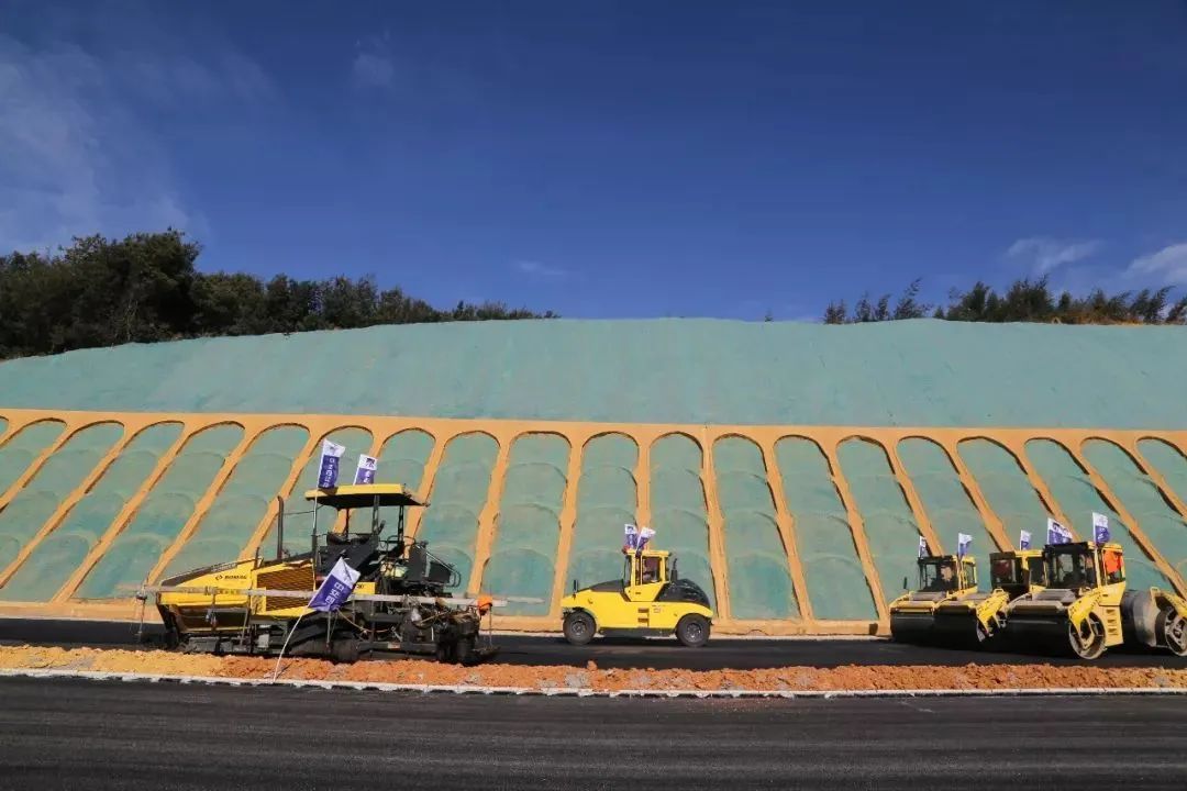 Maleny: Focus on Projects | Promoting the Construction Speed of Key Highway Projects Around the Country