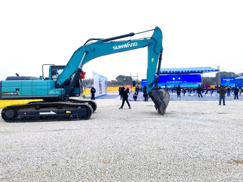 Xiangjiang River Channel Yugong Port Project Starts Construction with Strong Support of "Green Mountains and Rivers" Excavator