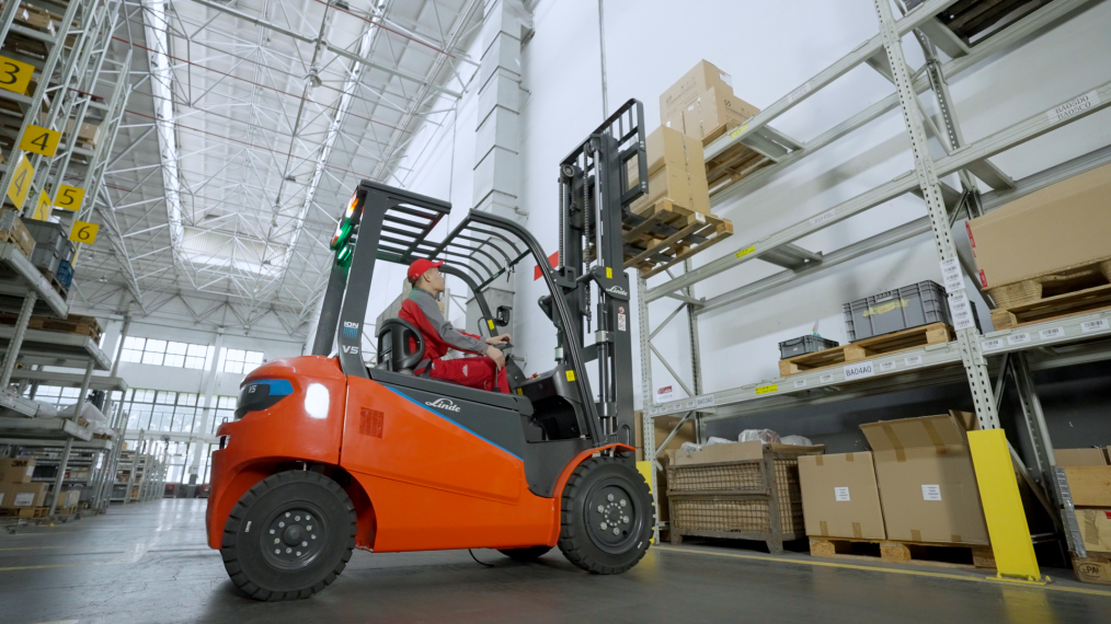 3-3.5-ton Linde electric counterbalance forklift, really exciting!