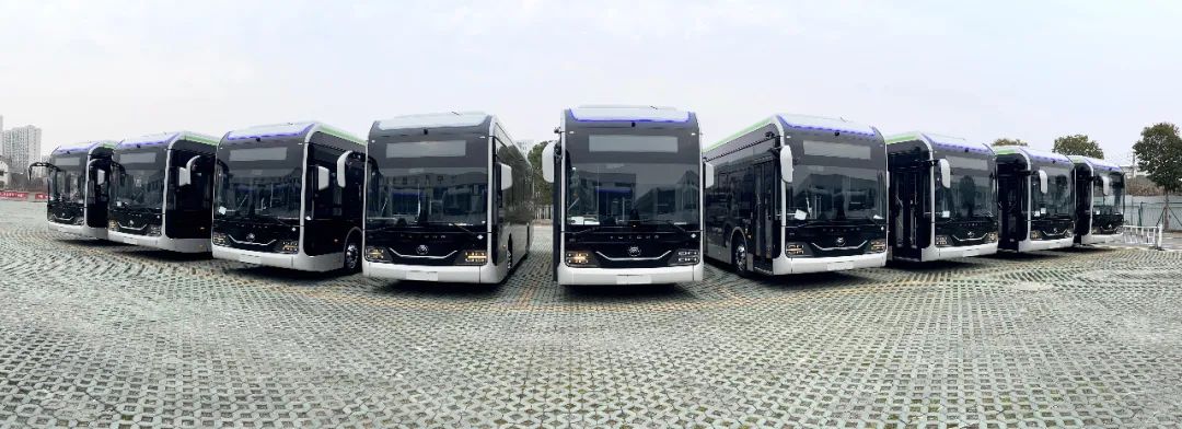 More than 1200 cars all choose Yuchai! This customer in Jiangsu placed a big order for more than 100 hybrid buses in the New Year!