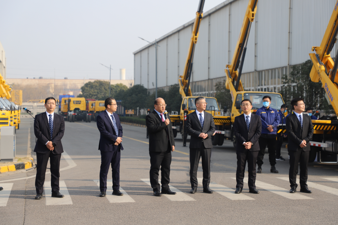 A good start! Complete Set of Special Vehicle Equipment for Urban Operation of XCMG Launches "One Belt and One Road"