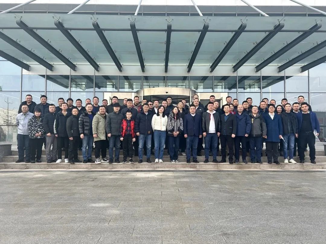 Marketing Enabling, Winning 2023 | The First Meeting of "Product & Finance" Advisory Committee of Foton Leisa Heavy Machinery was Successfully Held