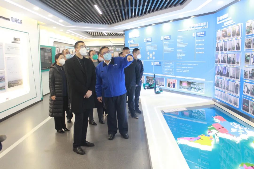 Guo Xulei, Chairman of the Trade Union of Wuliangye Group, Led a Team to Visit and Exchange with Sunward Intelligence