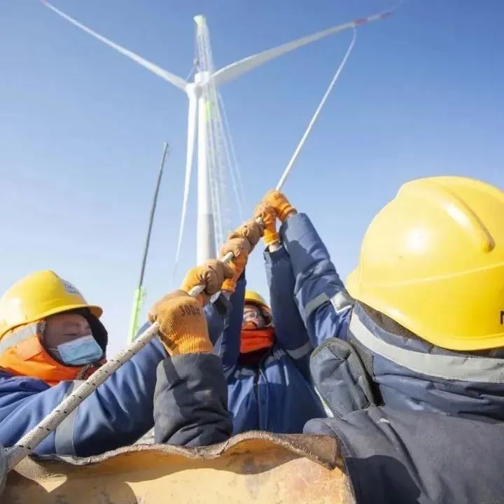 Zoomlion Crane Escorts Construction of Xinjiang Mulei 500 MW Wind Power Project