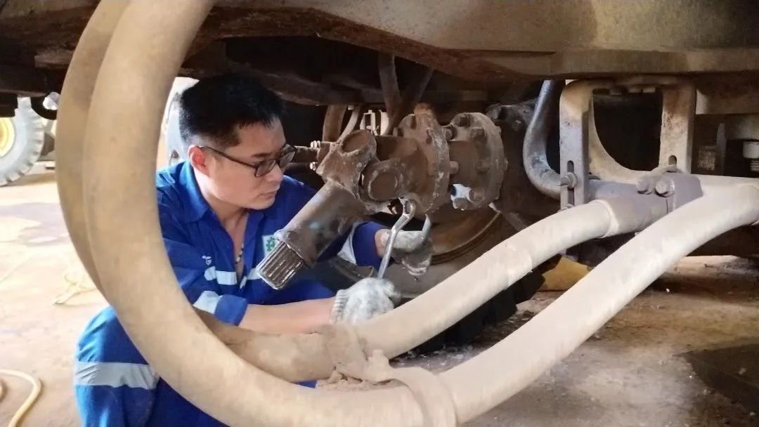 [Craftsman Xu] Ruan Dong: In 514 Days, He Chased the Blue Sea with Practical Actions