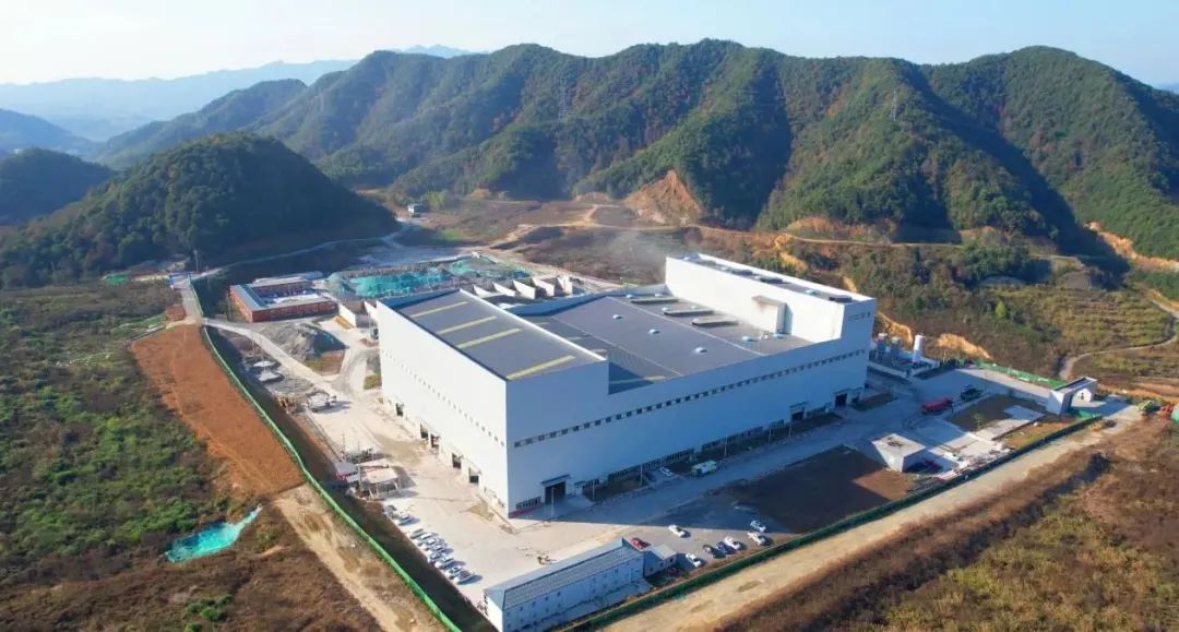 Hangzhou Fuchun New Material Co., Ltd. "Garden" Heavy Equipment — — NIKONG 5000 + Hot Recycled Asphalt Mixing Station