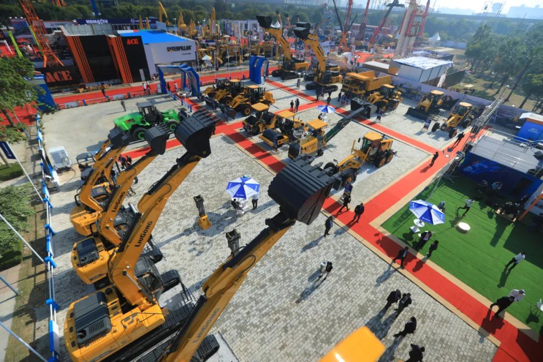 Liugong Equipment Shines at BMW Exhibition in India, Electric Loader Launches in India!