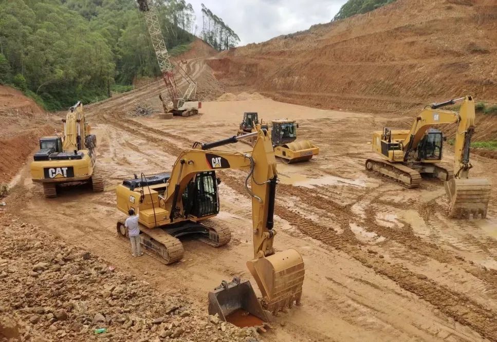 Cat Financing Helps Customers Easily Own Value Treasure