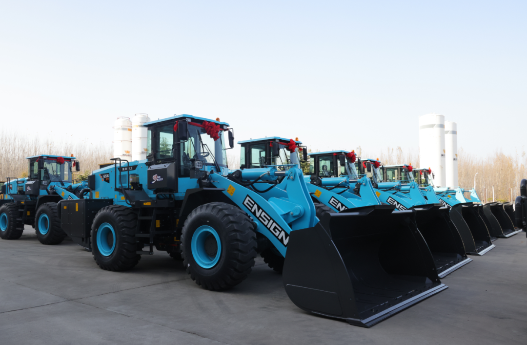 New Energy and New Forces | Yingxuan YX656EV Electric Loader Batch Delivery to Major Customers
