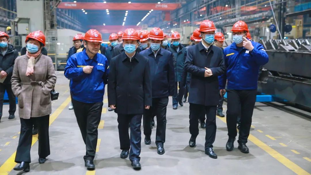 The Second Group of NPC Deputies from Jiangsu Province Investigates Xugong