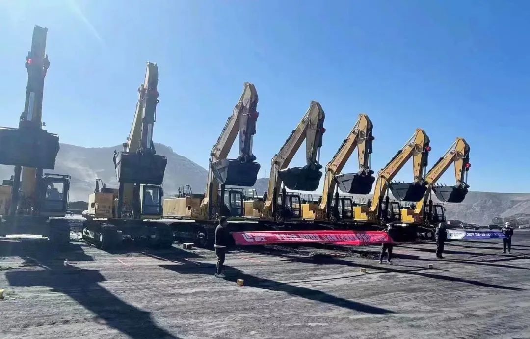 The dragon raises its head and sprints for the first quarter! Engineer Liu set off an upsurge of machine delivery