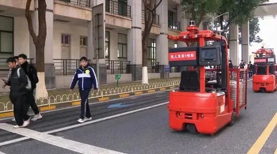 Sany Heavy Industry: Unmanned Forklift for Luggage Transport! Central Committee of the Communist Youth League!