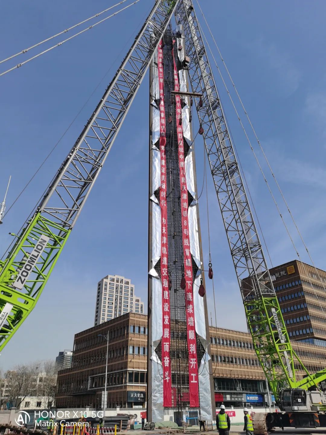 Urban Construction Double Star Zoomlion Crawler Crane Helps the Construction of the First Diaphragm Wall of Tianjin Metro Line 8