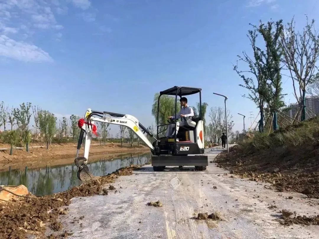 Ensure farmland irrigation! Bobcat Helps "Agriculture, Rural Areas and Farmers" Grab Spring Ploughing