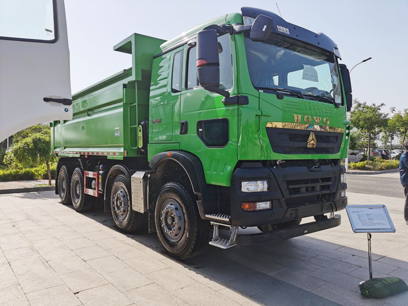 Why are Sinotruk muck trucks favored as the first choice in the market of infrastructure wave?