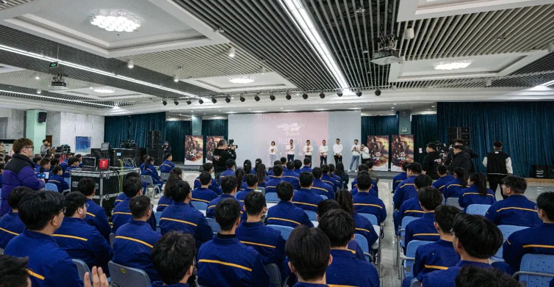 Director Guo Fan "Shouts" Xugong: Let's Create "Wandering Earth 3" Together!