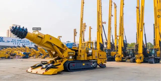 Looking at the Car on the Cloud | Underground "Gold Digger"-XCMG EBZ260 Cantilever Roadheader
