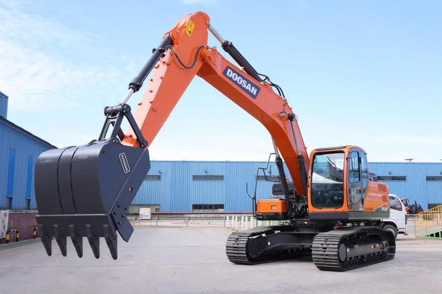 What does a self-regulated DEVELON excavator look like?