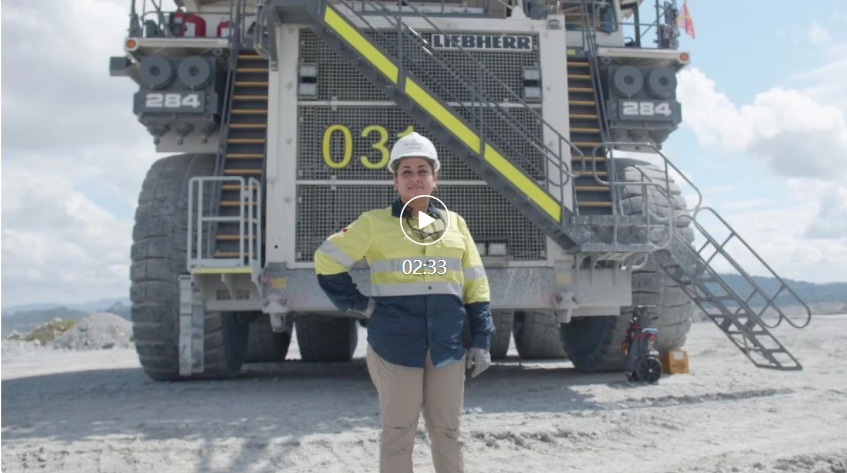 Because of her persistence, she became the first female mining truck driver in Panama.