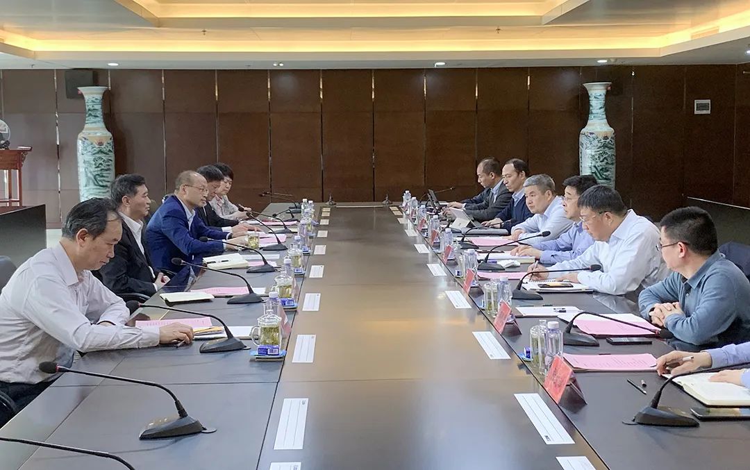 President Su Zimeng and His Delegation Investigate XCMG