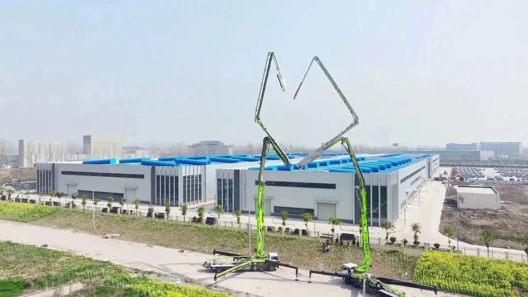 "Green" moves colorful Huainan! Delivery of 70m pump truck and excavator of Zoomlion to Anhui