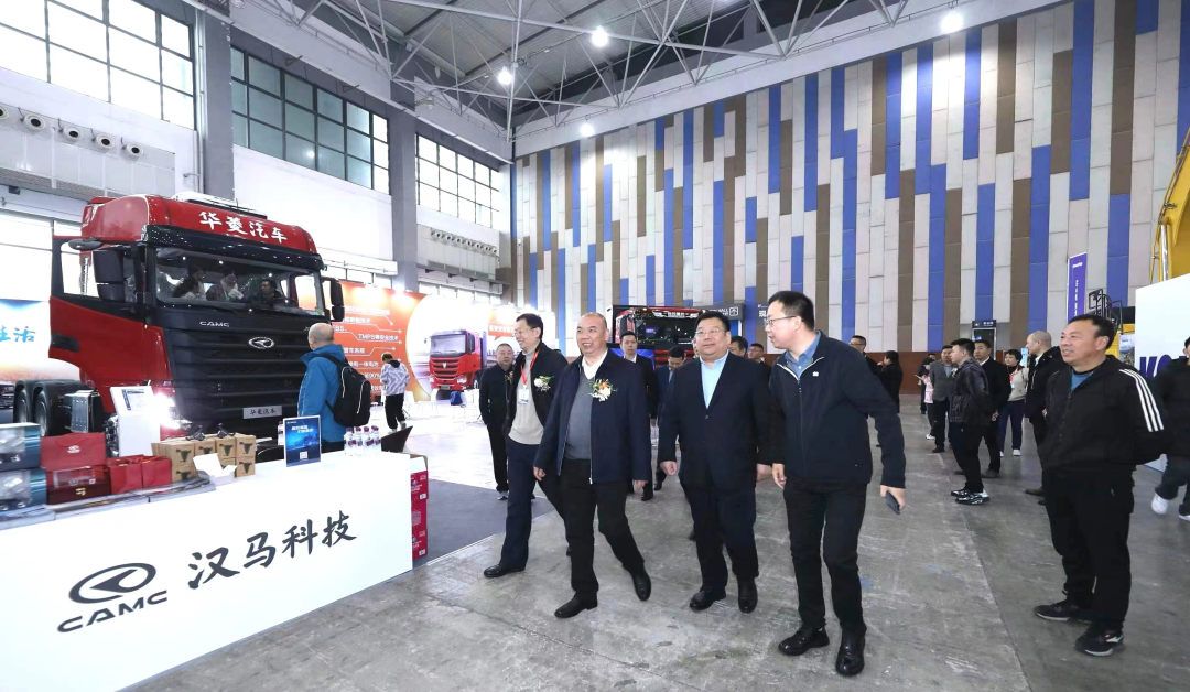 Valin X9 Tractor Appears in Southwest China, Setting a New Benchmark for High-end Heavy Truck Economy, Fuel Saving and Efficient Transportation