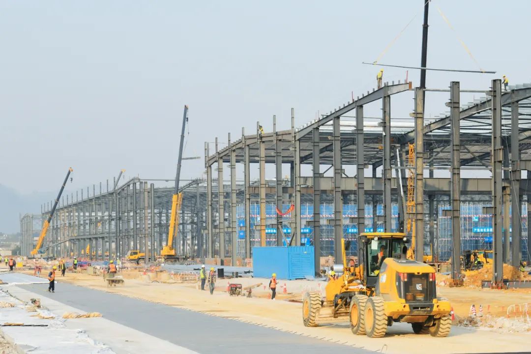 In the spring, the construction of Liugong's major projects is accelerating!