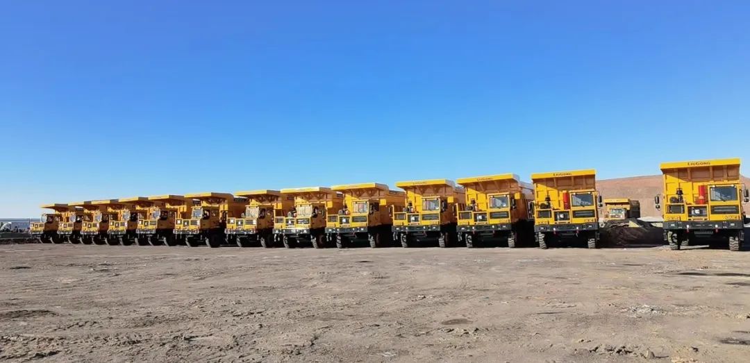 Cut tens of millions of orders again! Liugong Mining Wide-body Vehicle Fighting in the Vast Mining Area