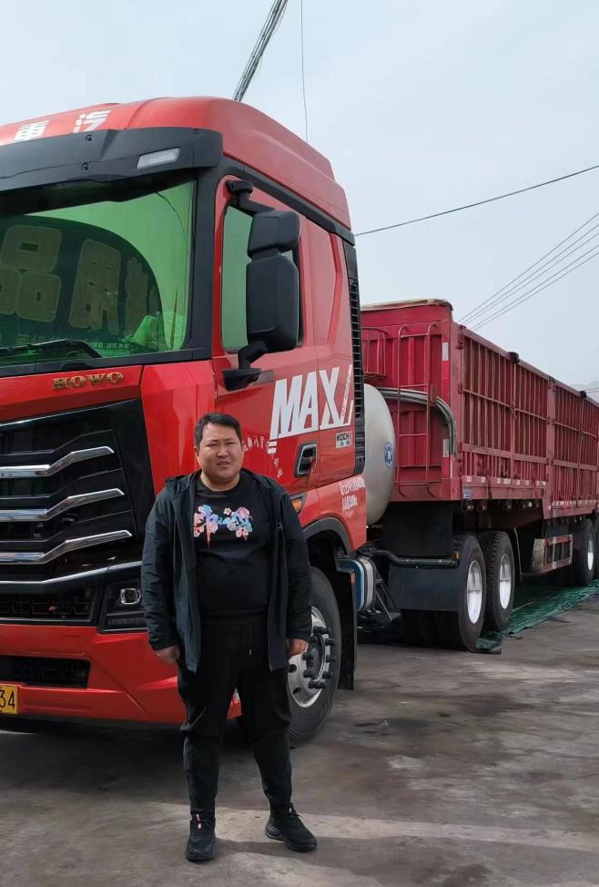 Coal Pulling Artifact Sinotruk's New Generation of HOWO MAX Gas Vehicle Fuel Engine Creates Wealth