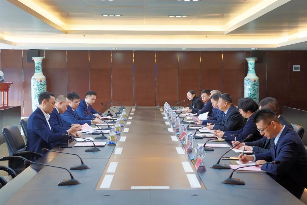 Kazakhstan Consul General in Shanghai Visits XCMG