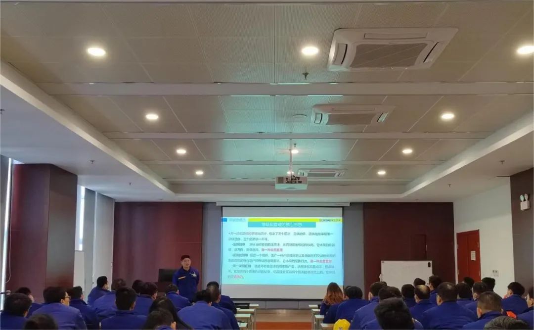 XCMG: Q & A "Zero Defect" Quality in Hand | Get on the bus quickly, and the whole staff's knowledge Q & A begins!