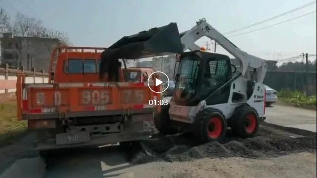 Minor repairs? Look at Bobcat's one-stop service