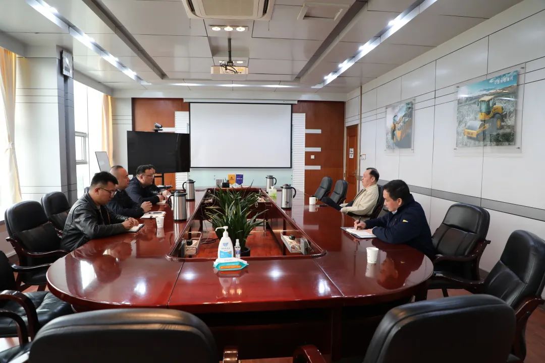 To cultivate new Linshang, Lingong is in action, and the chairman of the board of directors participated in the symposium on training young entrepreneurs.