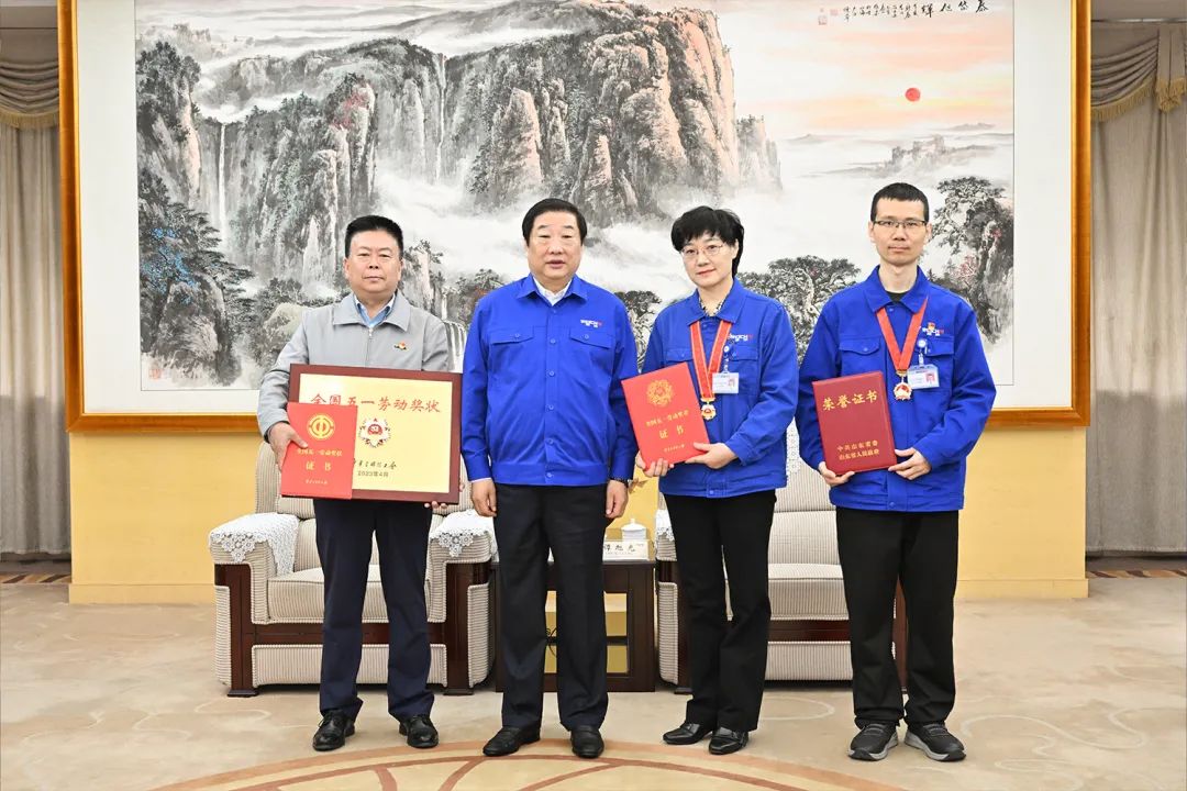 Tan Xuguang: Create new achievements of high-quality development with the spirit of model workers, labor and craftsmen!