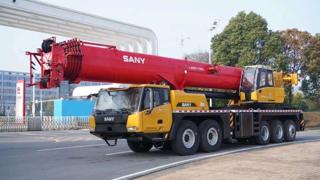 Sany Heavy Industry Co., Ltd.: This STC1000C7-8 must be seen if you want to upgrade from medium tonnage to 100 tons!