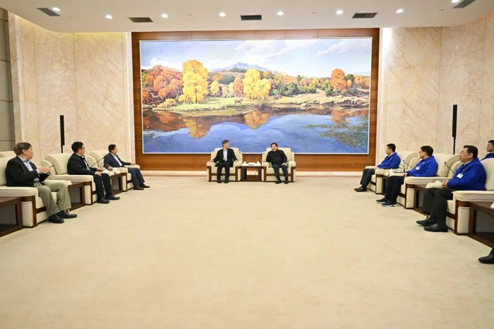 Tan Xuguang held a working discussion with Li Daokui and his delegation from Tsinghua University