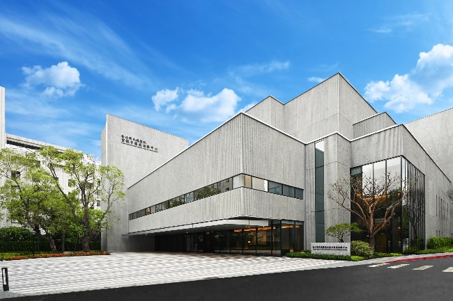 Hitachi's first heavy-ion cancer treatment system to be used outside Japan