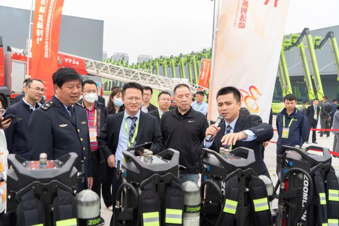 Science and Technology Presents a New Era? Zoomlion Emergency Equipment Exhibition Area Is Very Popular