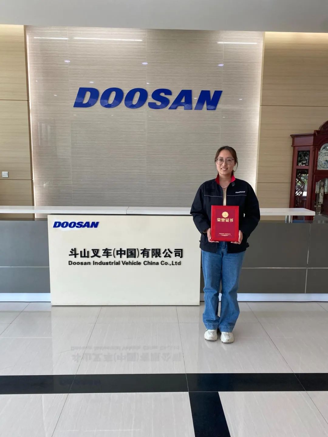 Female employees of Doosan Forklift were commended by the Development Zone!