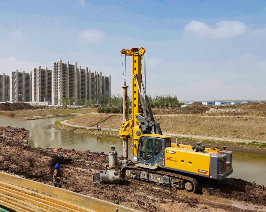 The "F" has come! Pile foundation operation of XR138F low clearance rotary drilling rig with height limit of 10m