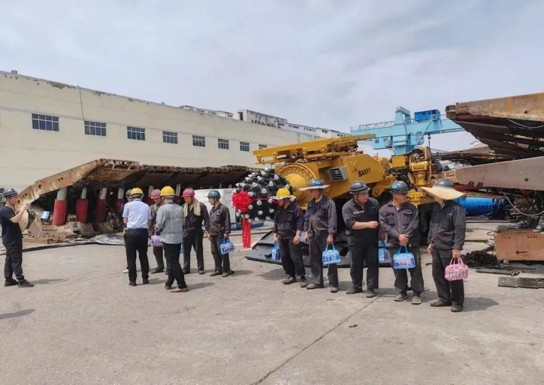 Hengyuan Coal and Electricity Sany Heavy Equipment EBZ260M-2 Roadheader and Anchor Machine Joint Commissioning and Acceptance