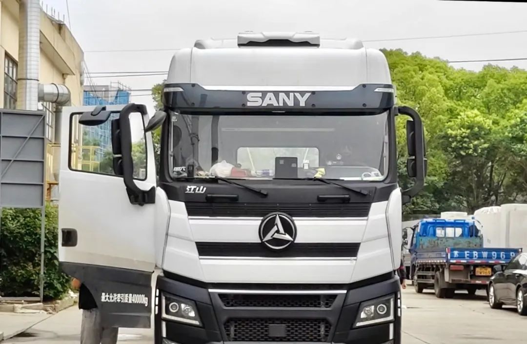 Car Following Record | 20 Years Old Drivers Frequently Praise Sany Heavy Truck