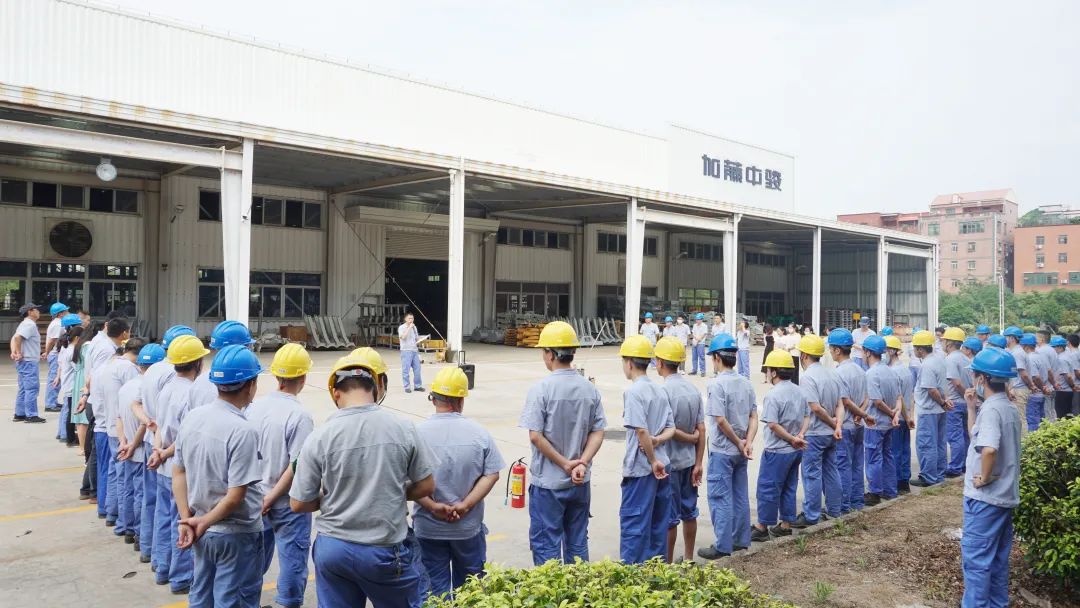 Be able to put out the fire and eliminate the trouble. Kato Zhongjun organized the fire emergency rescue drill training activities.