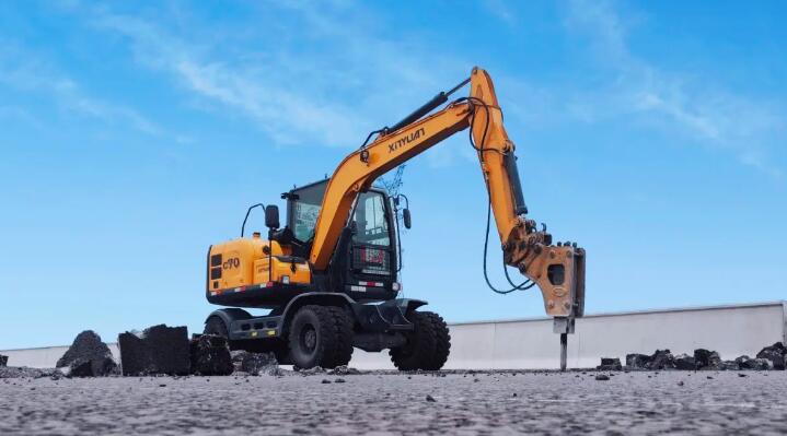 Changeable Expert, Multi-purpose Small Wheeled Excavator "Money" Prospect