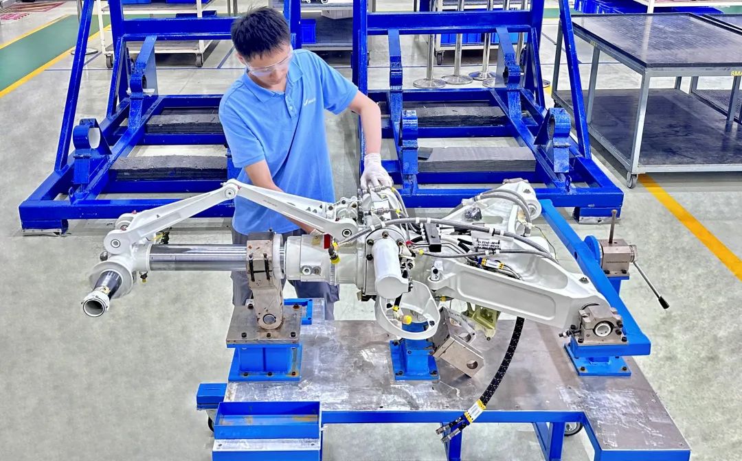 Aerospace News | Liebherr and HAeco Deepen Landing Gear Services Agreement in China