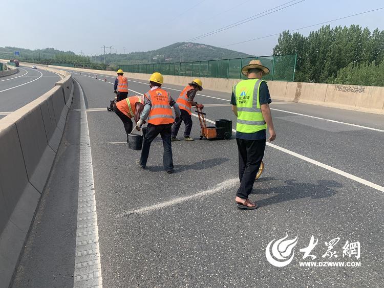 Facing High Temperature, Highway Maintenance in Rizhao City in Summer Is Not Relaxed