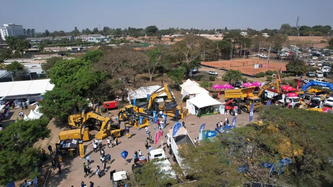 XCMG "Big Man" Heavy Landing Congo (Kinshasa) Mining Exhibition