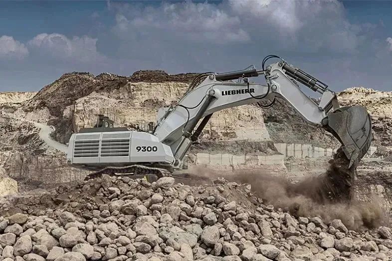 R 9300, the successor of 250-ton mining excavator, goes on sale with high capacity